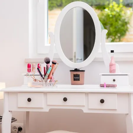 Seafront Maris By El-pi Tours *