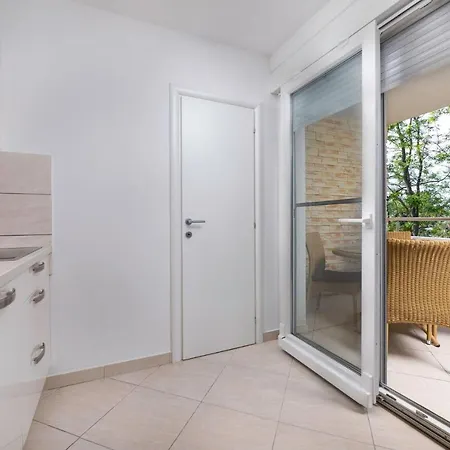 Apartman Seafront Maris By El-pi Tours *
