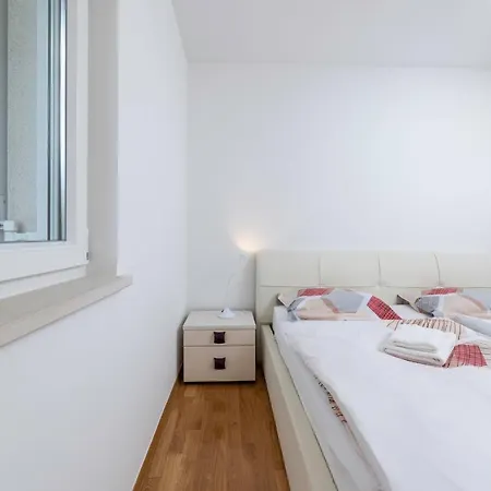 Seafront Maris By El-pi Tours Apartman *