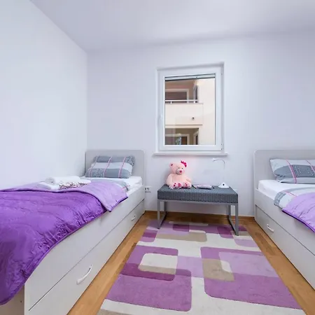 Seafront Maris By El-pi Tours Apartment