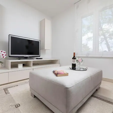 Apartment Seafront Maris By El-pi Tours *