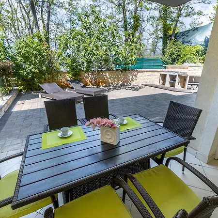 Seafront Maris By El-pi Tours Apartment Dobrinj