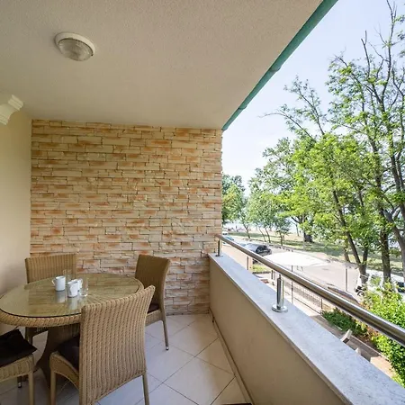 Seafront Maris By El-pi Tours Apartament *