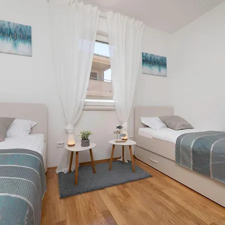 Apartment Seafront Maris By El-pi Tours *