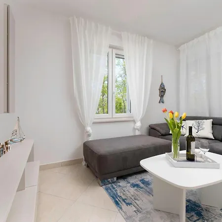 Apartament Seafront Maris By El-pi Tours *