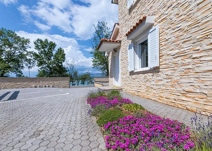 公寓 Seafront Maris By El-pi Tours