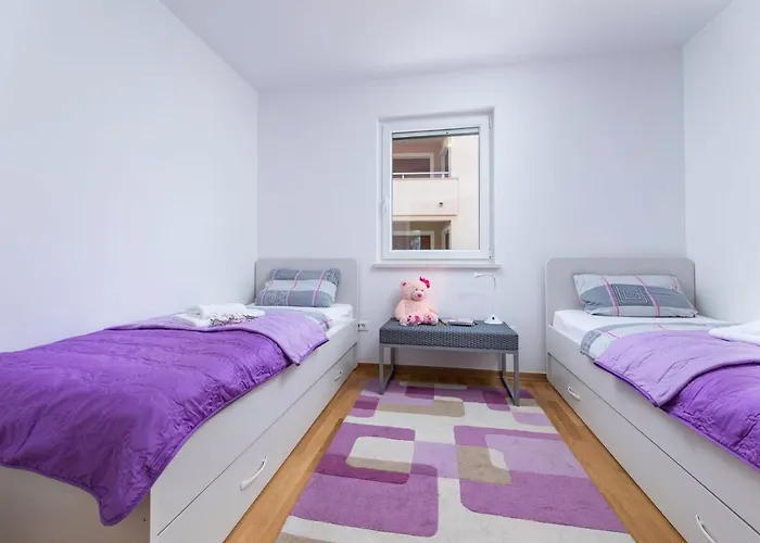 Seafront Maris By El-pi Tours 公寓