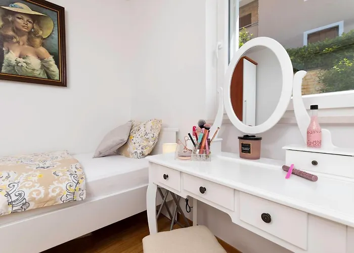 Seafront Maris By El-pi Tours 公寓