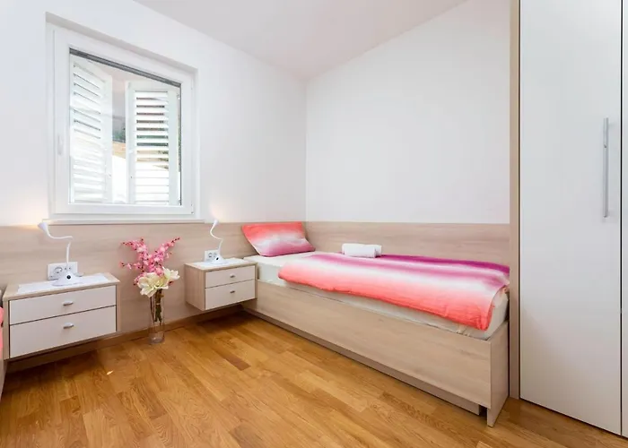 公寓 Seafront Maris By El-pi Tours Dobrinj