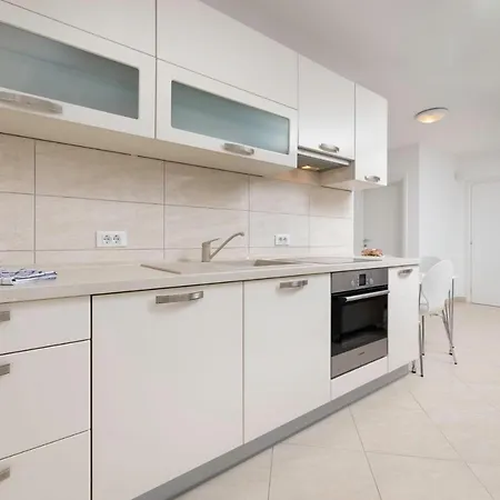 Seafront Maris By El-pi Tours Appartement Dobrinj