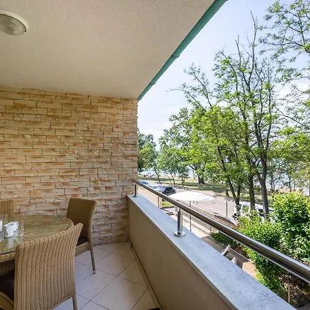 Seafront Maris By El-pi Tours * Dobrinj