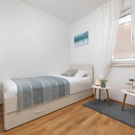 Seafront Maris By El-pi Tours Appartement